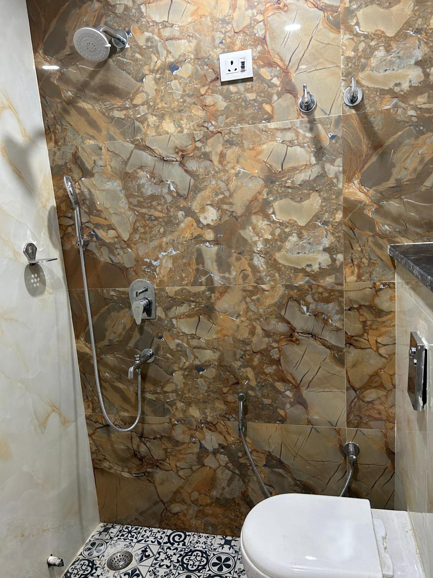 Airport Hotel Golden Bliss Near Delhi Airport Nueva Delhi Exterior foto